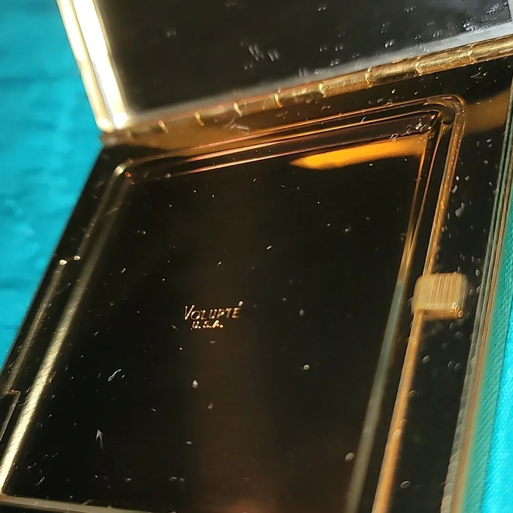 NEW Vintage Goldtone Geometric Design Volupté U.S.A. Makeup Compact With Powder!